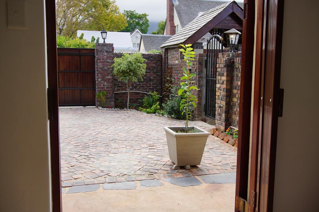 Two Door Cottage Cape Town Exterior photo